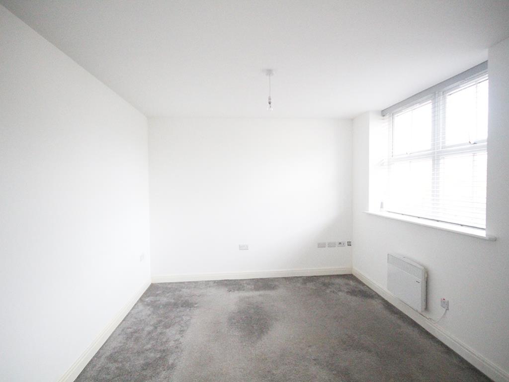 1 bedroom apartment To Let in Earby - IMG_7908.jpg